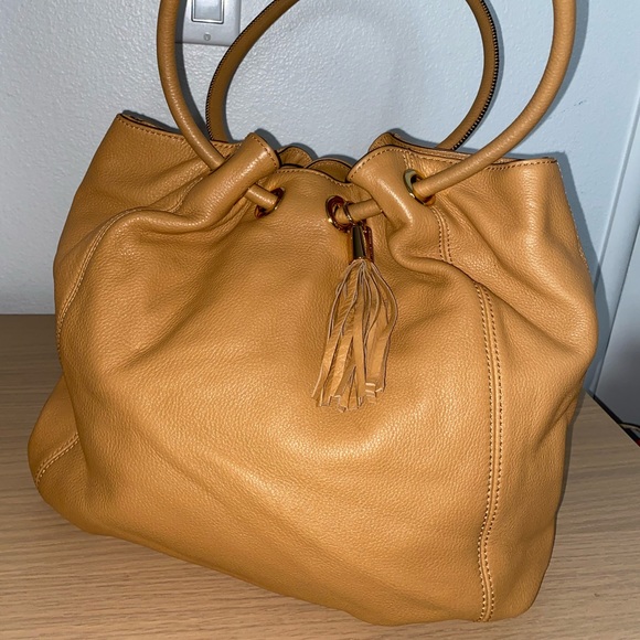 Michael Kors Tote Shoulder Bag - Picture 2 of 9